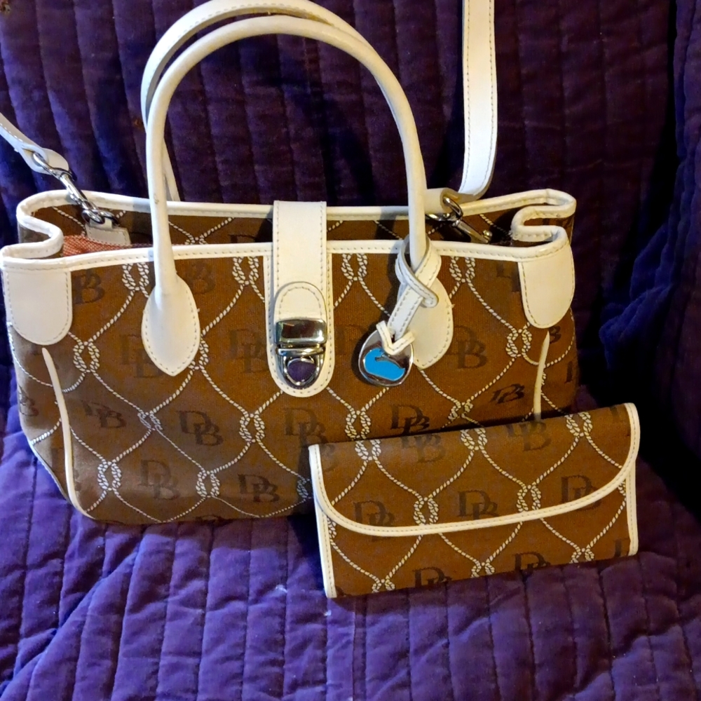 NWOT  Dooney and Bourke purse and wallet